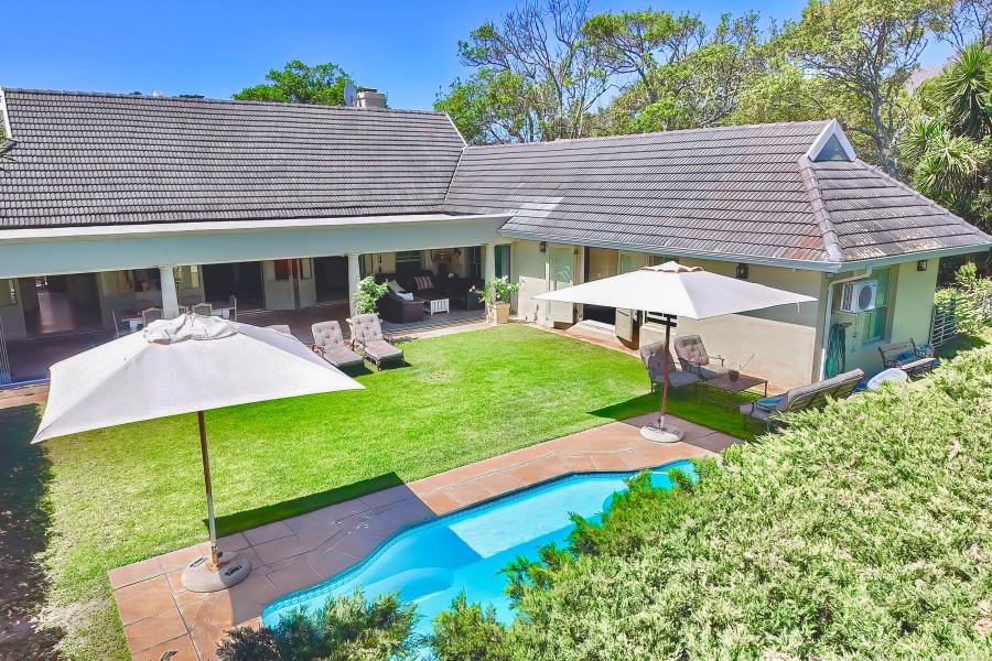 5 Bedroom Property for Sale in Tokai Western Cape